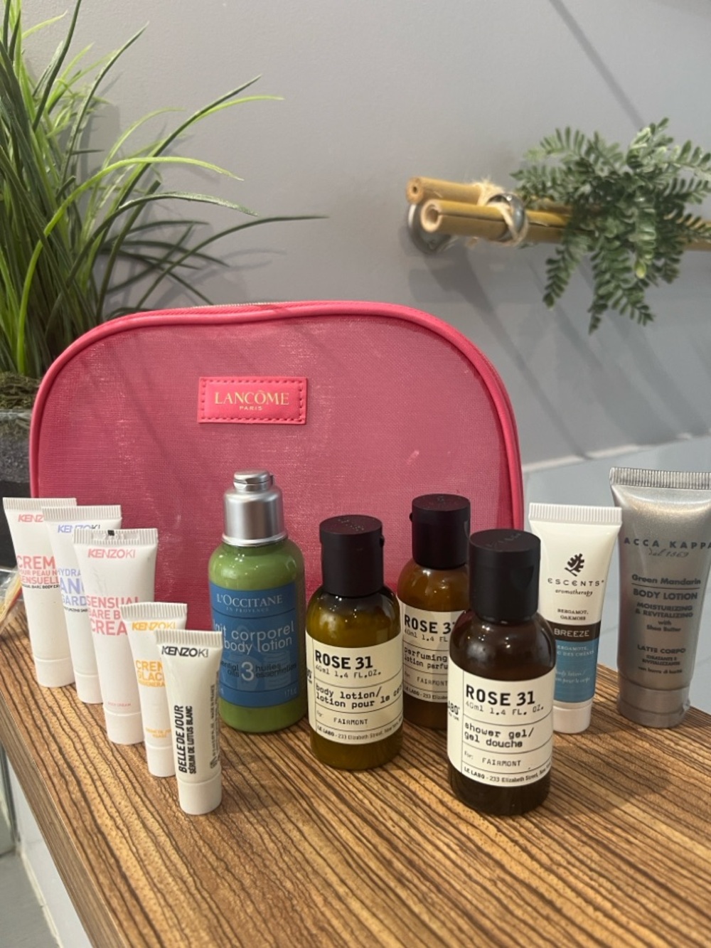 Lancôme Pink Travel Cosmetic Bag Assorted Toiletries Rose 31/L’Occitane/Kenzo